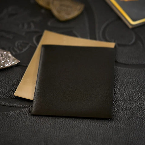 Sleeves: Dragon Shield - Standard - Matte Dual (x100) - Black & Gold